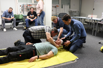Practical exercise at the first aider course